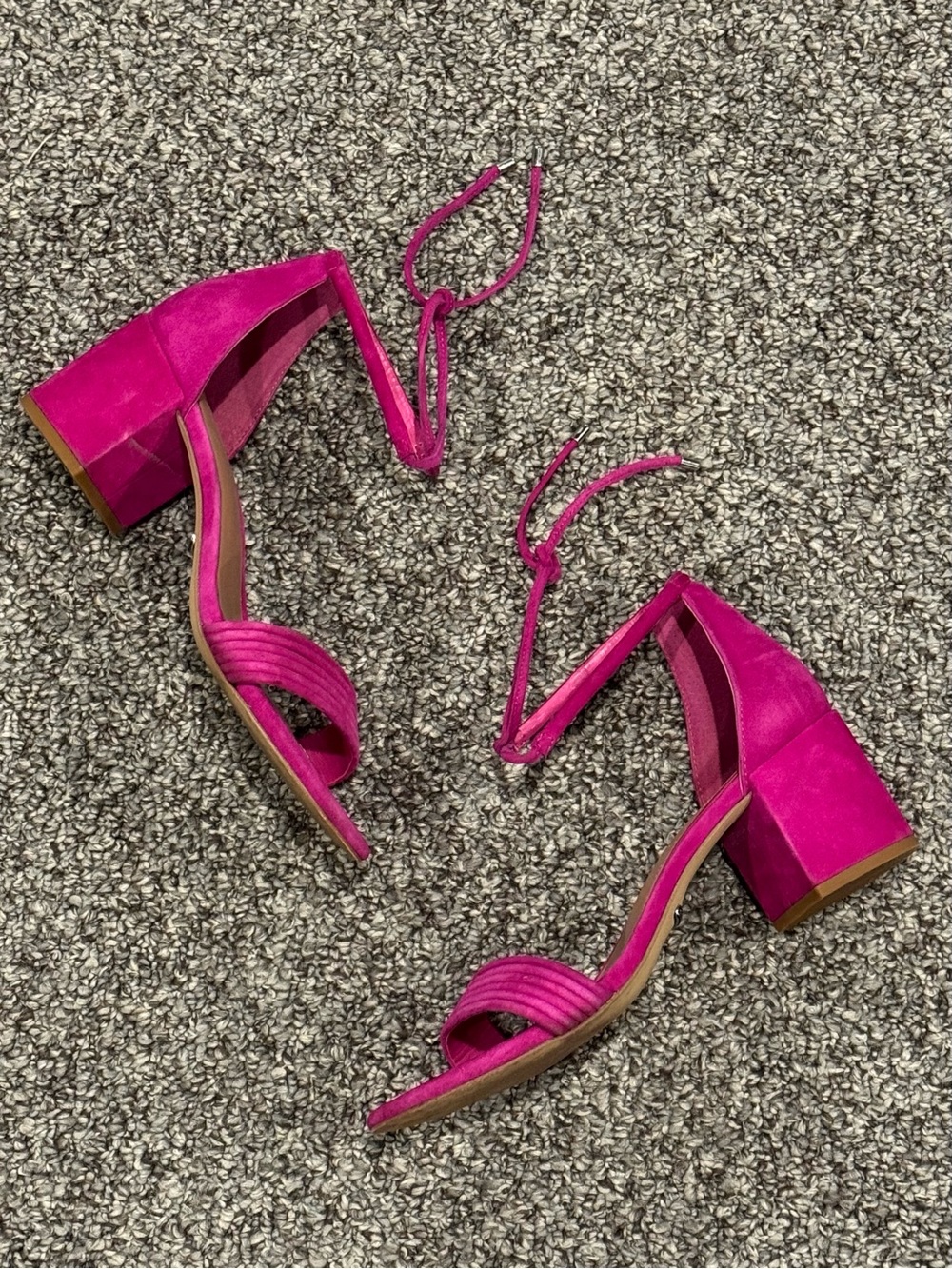 Gianni Bini Bright Fuchsia Suede Block Heel Sandals with Ankle Tie - Picture 2 of 7